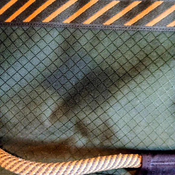 Duluth Trading Company Bag Cab Commander 2 Messenger - Picture 3 of 10